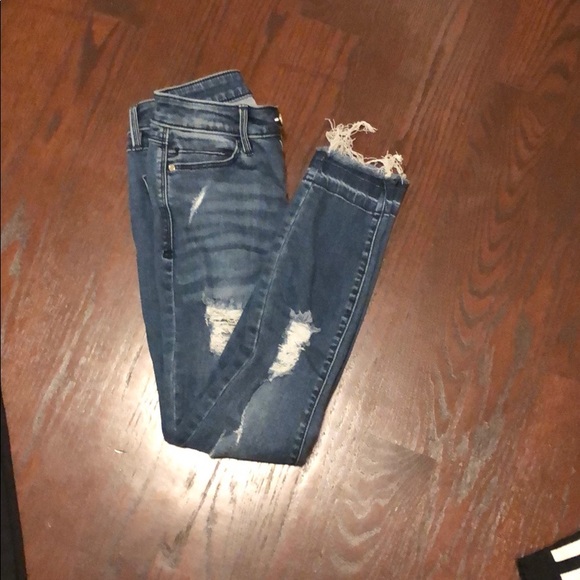 Clothes - Picture 7 of 8